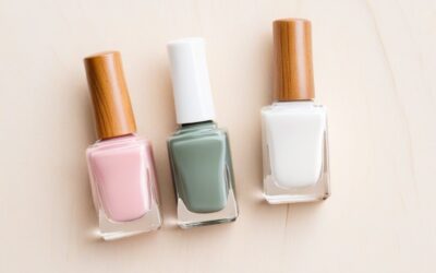 Comparativo: esmalte tradicional vs fortalecedor diário para unhas expostas à água
