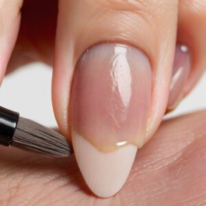 Tutorial: aplicação suave de fortalecedor antes do esmalte sem borrar